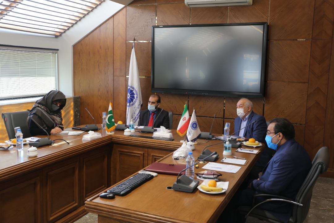 در دیدار سرکنسول پاکستان و عضو هیات رئیسه اتاق بازرگانی خراسان رضوی مطرح شد: پیشنهاد برگزاری وبینار تجاری مشترک میان مشهد و پیشاور در دیدار سرکنسول پاکستان و عضو هیات رئیسه اتاق بازرگانی خراسان رضوی مطرح شد: پیشنهاد برگزاری وبینار تجاری مشترک میان مشهد و پیشاور